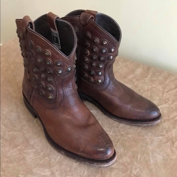 Frye Wyatt Disc Short Boots - Picture 6 of 7